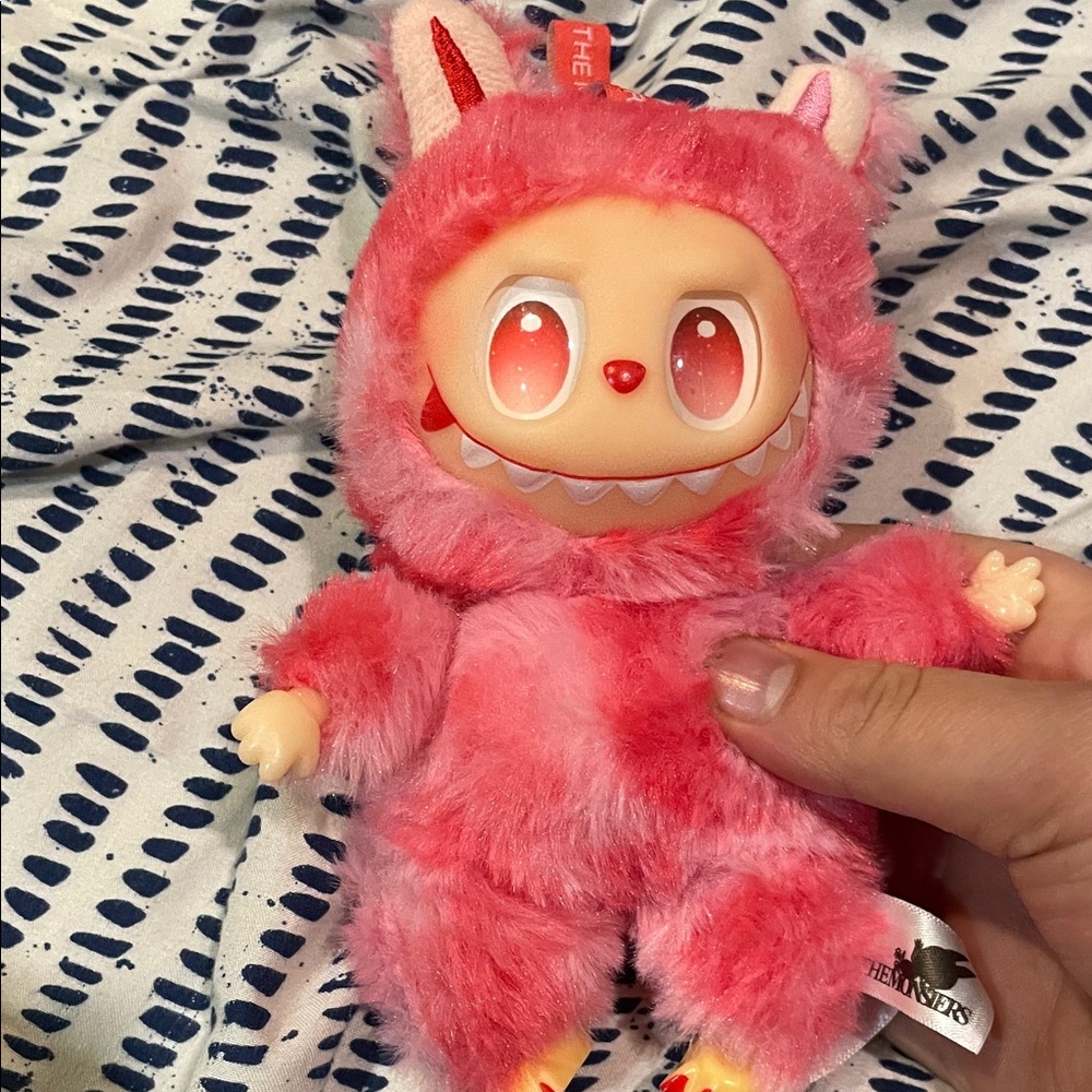Pink LOVE labubu
